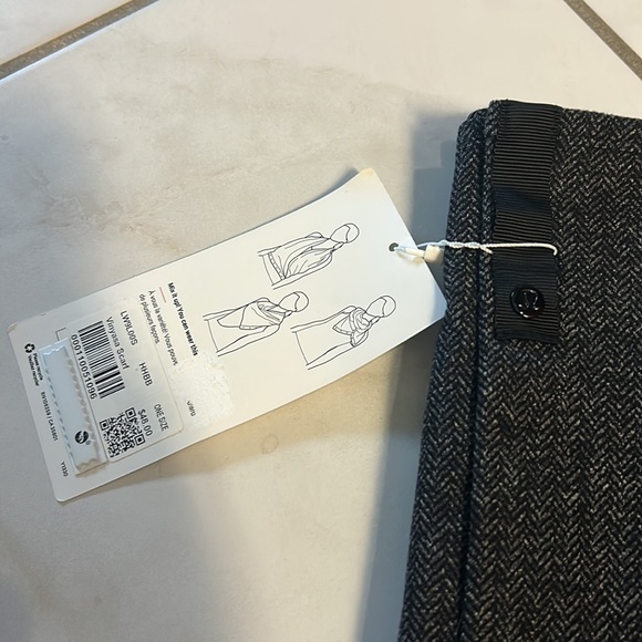 Lululemon Rulu Vinyasa Scarf or wrap. New w/tags - Picture 3 of 4